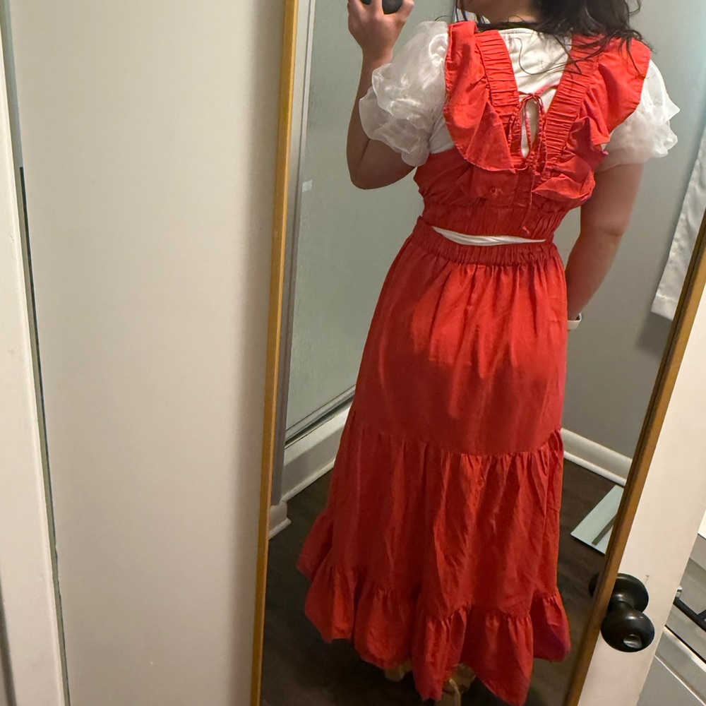 Small Skirt Set - Picture 2 of 3